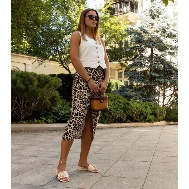 Cantaran vaalean beigenväriset matalakorkoiset tossut 1