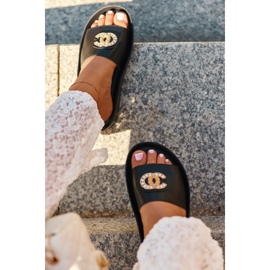 Tyylikkäät, kevyet naisten varvastossut koristeella, luonnonnahkaa S.Barski KV27-013, musta 1