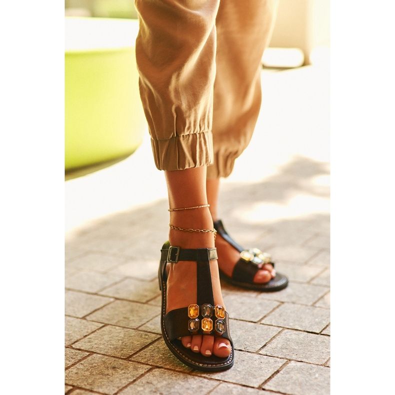 Tyylikkäät naisten sandaalit koristeellisilla yksityiskohdilla S.Barski KV27-030 Musta 2