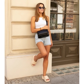 Beiget massiiviset Amina varvastossut 1