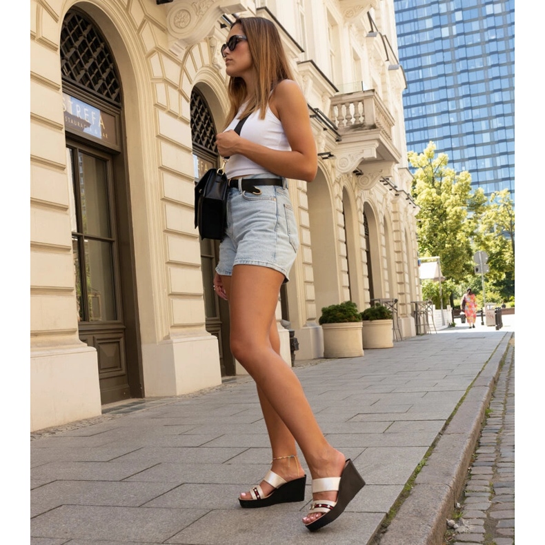 Kullanväriset Raja wedge -muulit kultainen 2