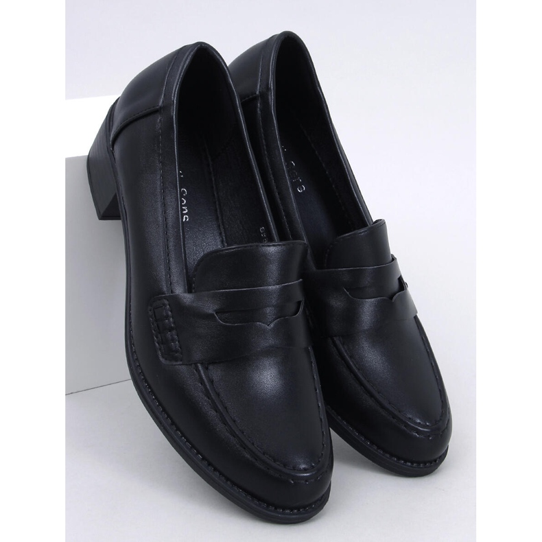 Sylvai Mustat leveäkorkoiset pumput 1