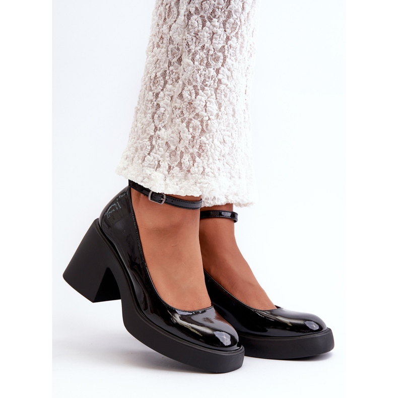 Mustat Patenttipumput massiivisilla koroilla Effiba 1