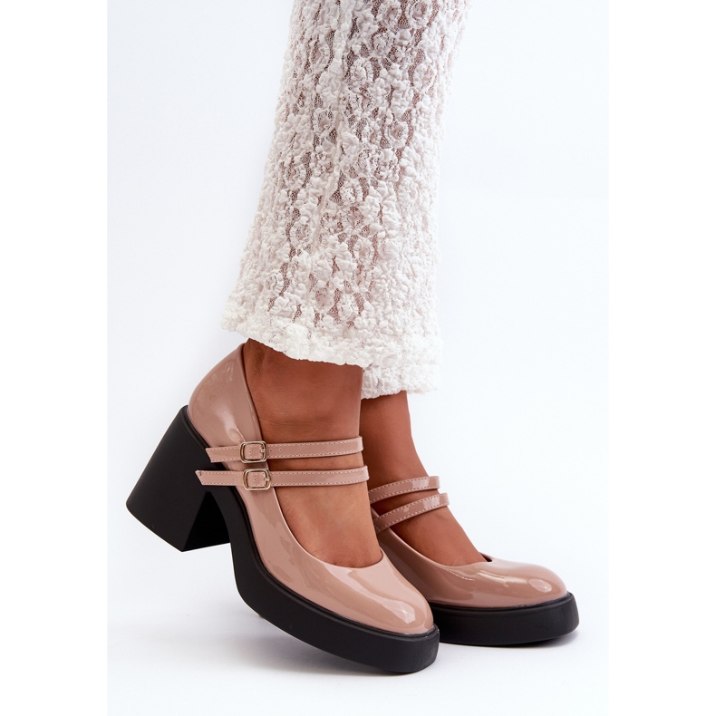 Halminan tummanbeiget Patenttipumput Chunky Heels -korkoilla 1