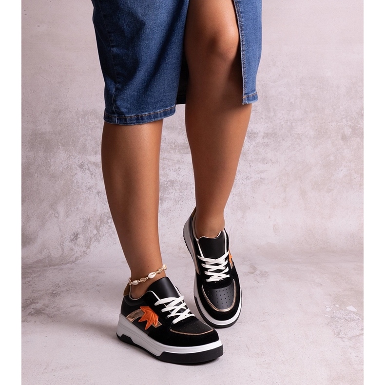 Mustat ekologiset mokkanahkalenkkarit Kollinsilta 1