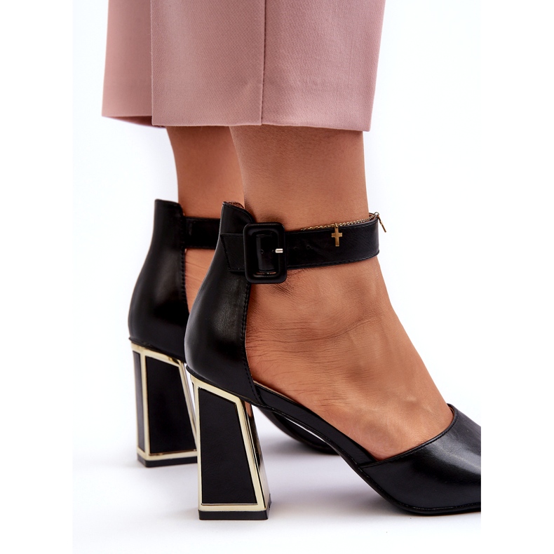 Tyylikkäät naisten sandaalit korkeakorkoisella mustalla Rosazaralla 3