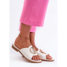 Naisten tasakorkoiset varvastossut koristeella, valkoinen Rivashea 1