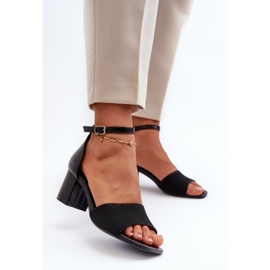 Naisten sandaalit korkeakorkoisessa mustassa Desviassa 2