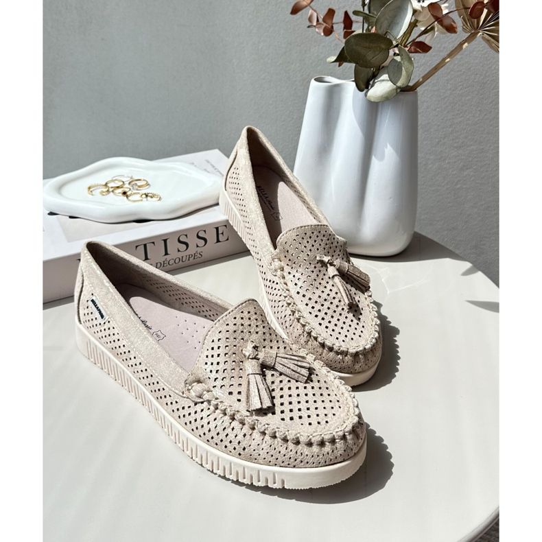 Naisten harjakattoiset mokasiinit, jotka on valmistettu Eco Mokkanahasta, Golden Tinami kultainen 1