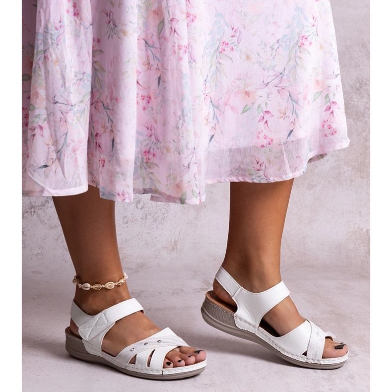 Valkoiset Nural-sandaalit valkoinen 1