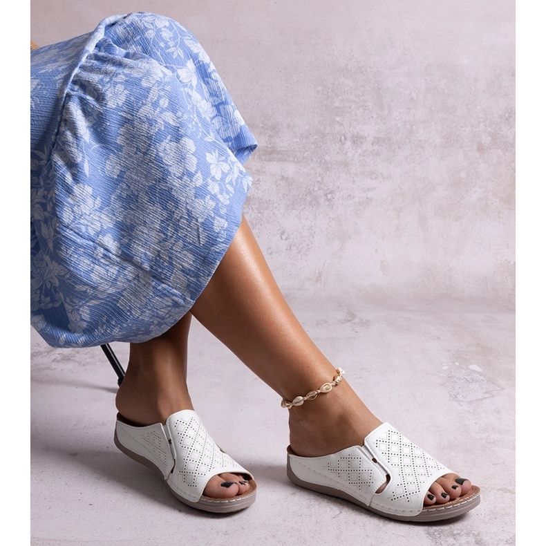 Marouna valkoiset rei'itetyt liukumäet valkoinen 1