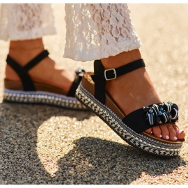 S.Barski Naisten sandaalit kiilalla ja koristeilla musta 3