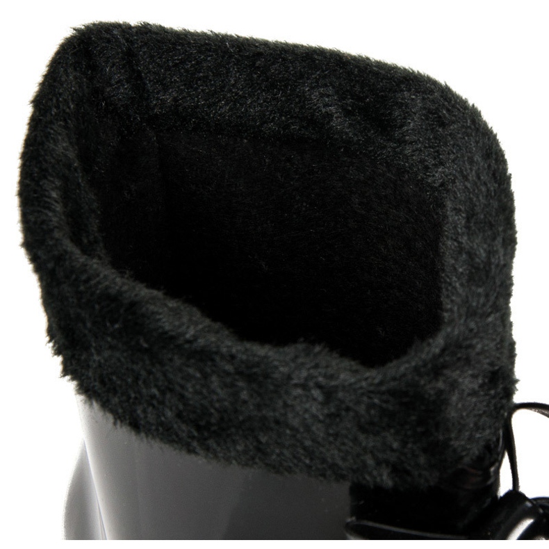 Sadesaappaat eristeellä musta 1