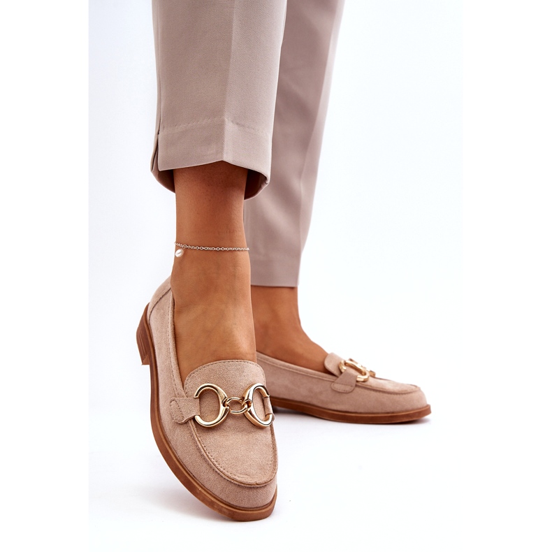 Vinceza Naisten beige-mokkasiinit kultakoristeilla 1