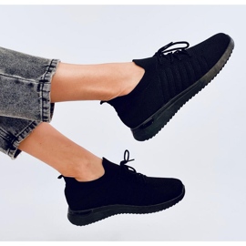 Sharpe Black sukkaurheilukengät musta 2