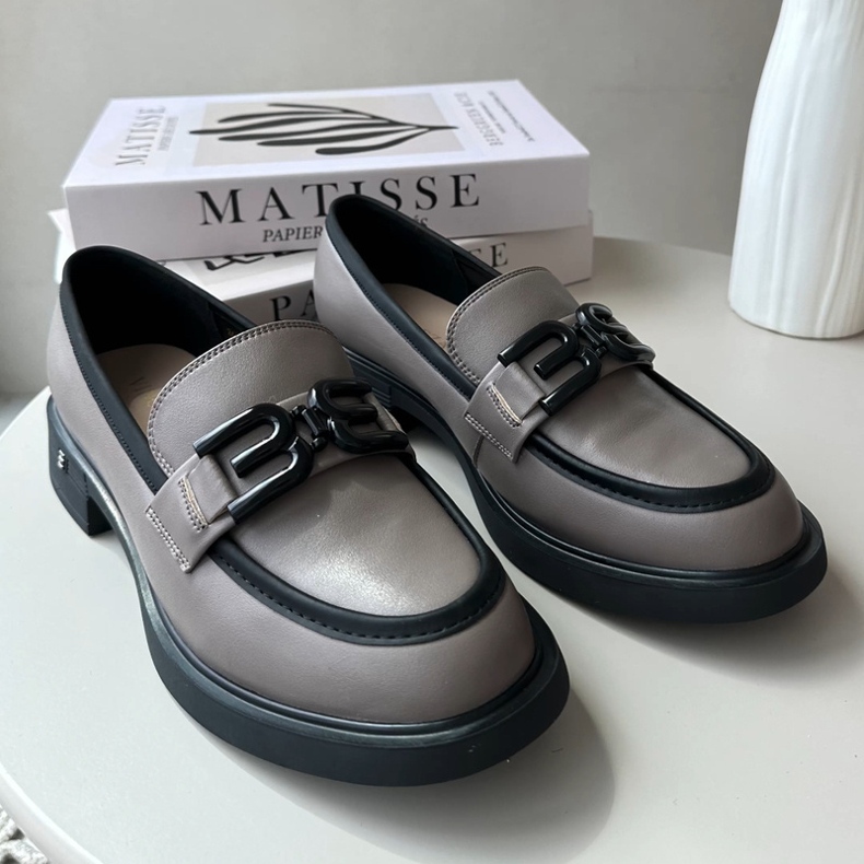 Vinceza Tyylikkäät naisten nahkaiset mokasiinit, tumma beige Triana harmaa 1