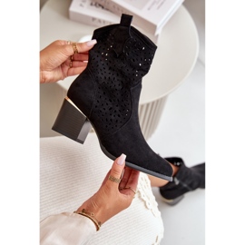 Harjatut nilkkurit ekologisesta mokkasta, kiinnitetään vetoketjulla, musta Sevana 2