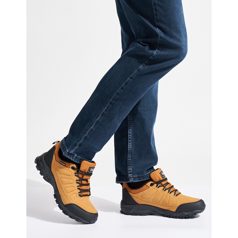 Mustat miesten vaelluskengät Dk 1