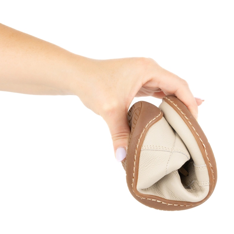 Olivier Naisten minimalistiset avojaloin nahkakengät malli 1243, beige 2