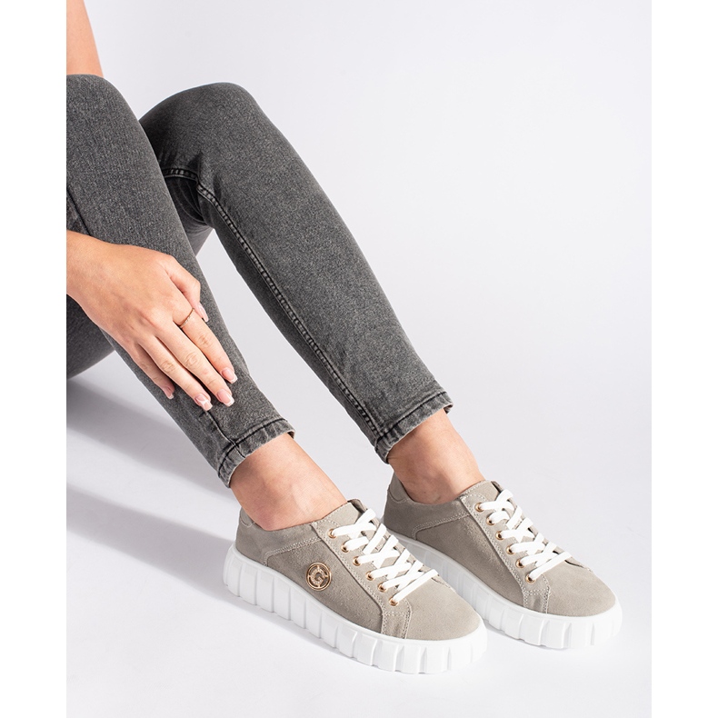 Harmaat tasokengät mokkanahkaa 1