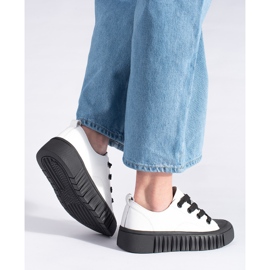 Luonnonnahasta valmistetut valkoiset ja mustat matalat tennarit valkoinen 2