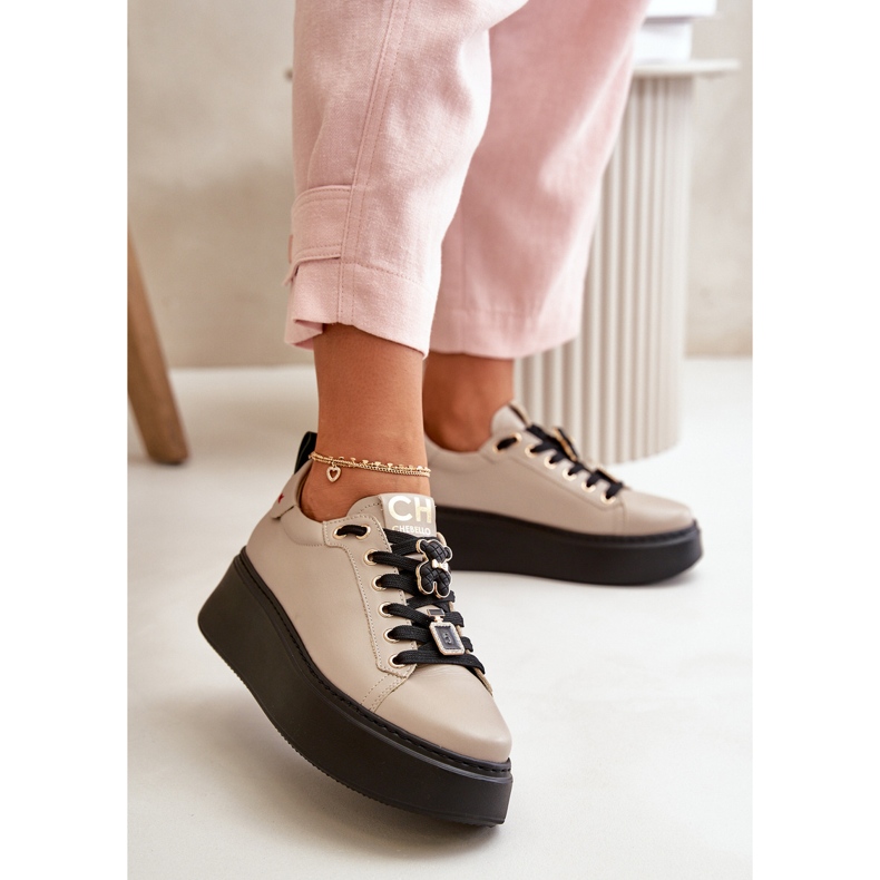 Naisten nahkalenkkarit pinneillä CheBello 4596 Platform beigessä 2