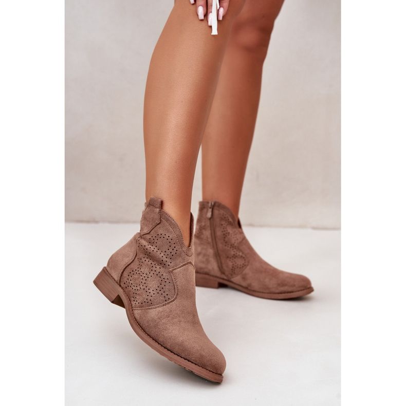 Harjakatkoiset naisten saappaat tasakorkoisella ruskea S.Barski HY42-151 2