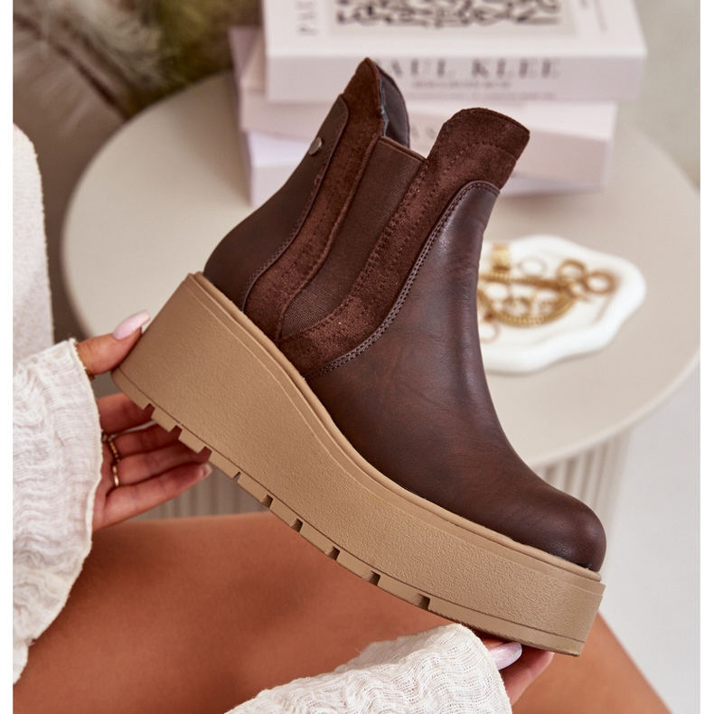 Naisten eristetyt saappaat alustalla ja kiilalla Ruskea Mivanira 2