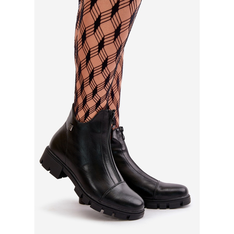 Eristetyt naisten saappaat, jotka on valmistettu ekologisesta nahasta, musta Verietta 1