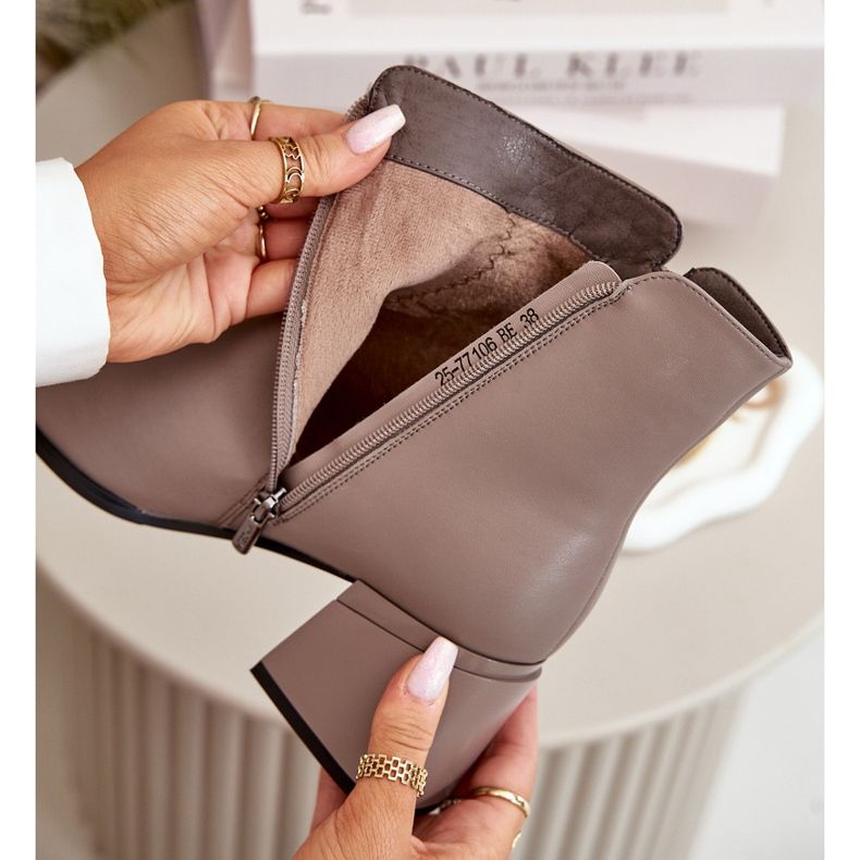 Tyylikkäät eristetyt naisten saappaat luonnollisesta nahasta, beige Vinceza 77106 2