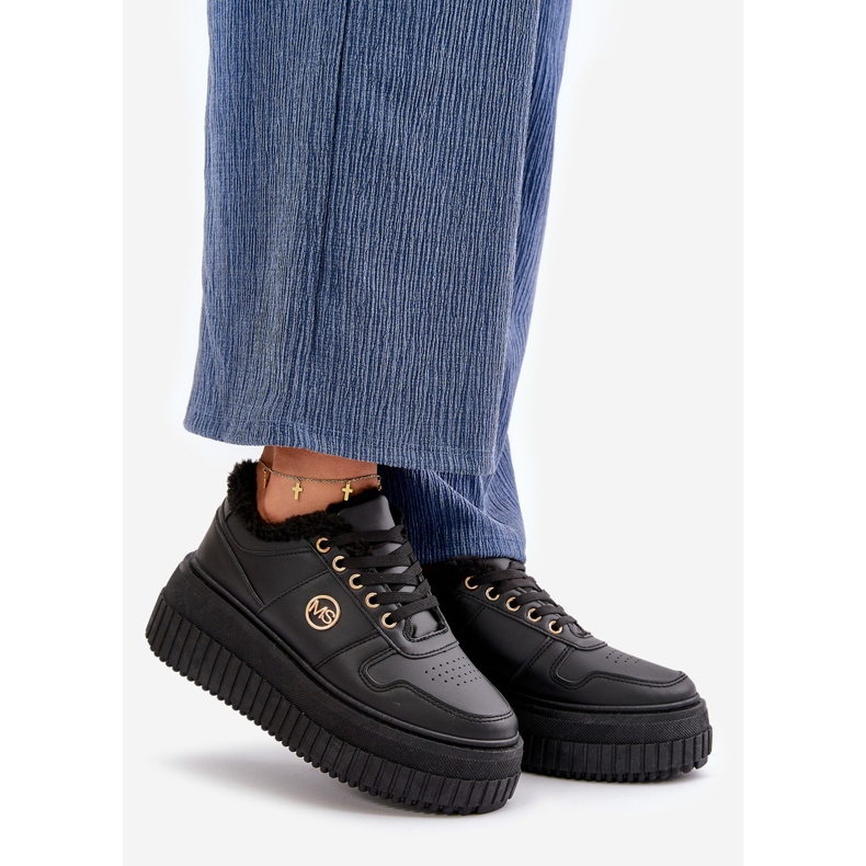 Naisten eristetyt urheilulenkkarit paksulla pohjalla, musta Verissha 1