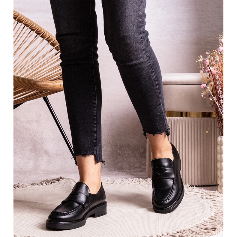 Mustat tyylikkäät Élodie-loaferit 1