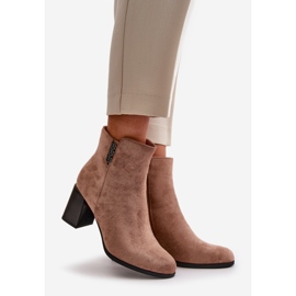 Naisten eristetyt Eco Suede -saappaat korkokengillä, kiinnitetään vetoketjulla, ruskea Erillia beige 1