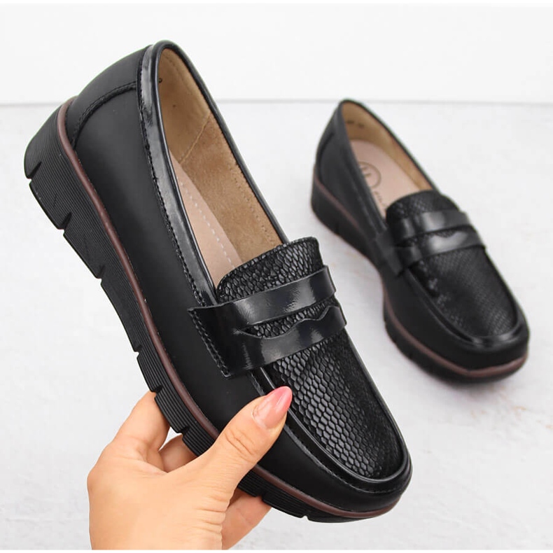 Naisten nahkakengät, kiilamokasiinit, musta Filippo DP6455 1