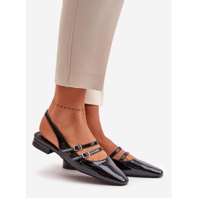 Kiiltonahkaiset balettikorkeat olkaimet, musta Bialettia 1