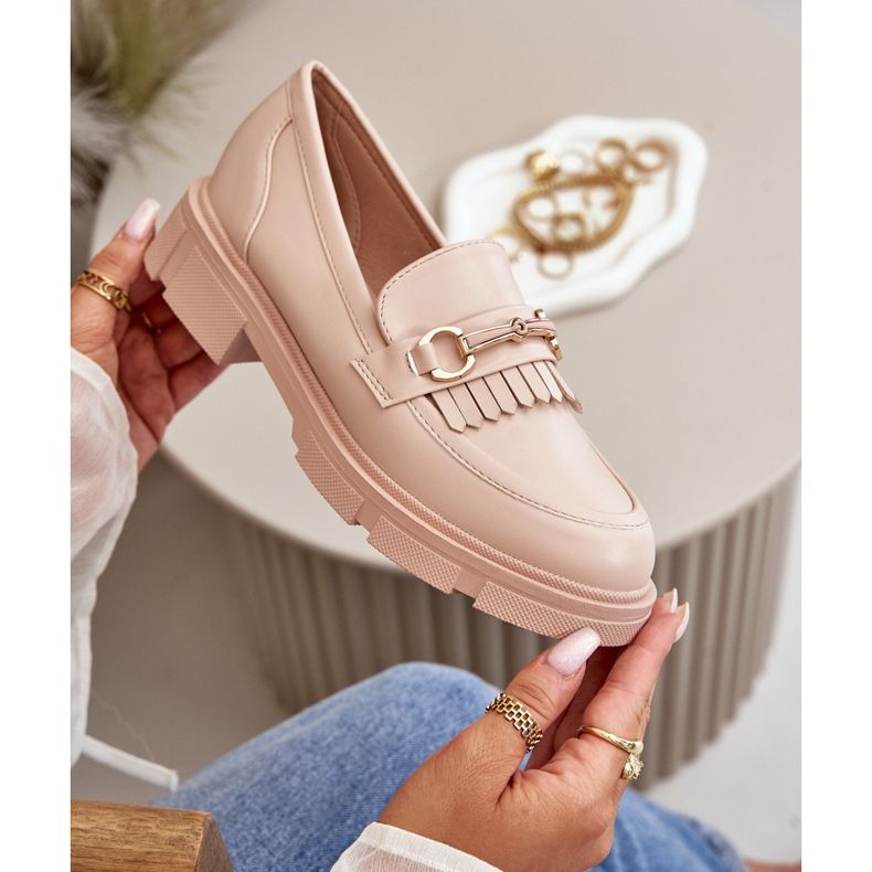 Naisten mokkasiinit beigellä nahkakoristeella Tialorae 2