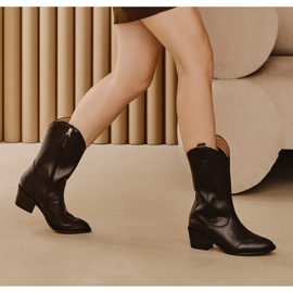 Marco Shoes Mustat aitoa nahkaa olevat cowboy -saappaat 1