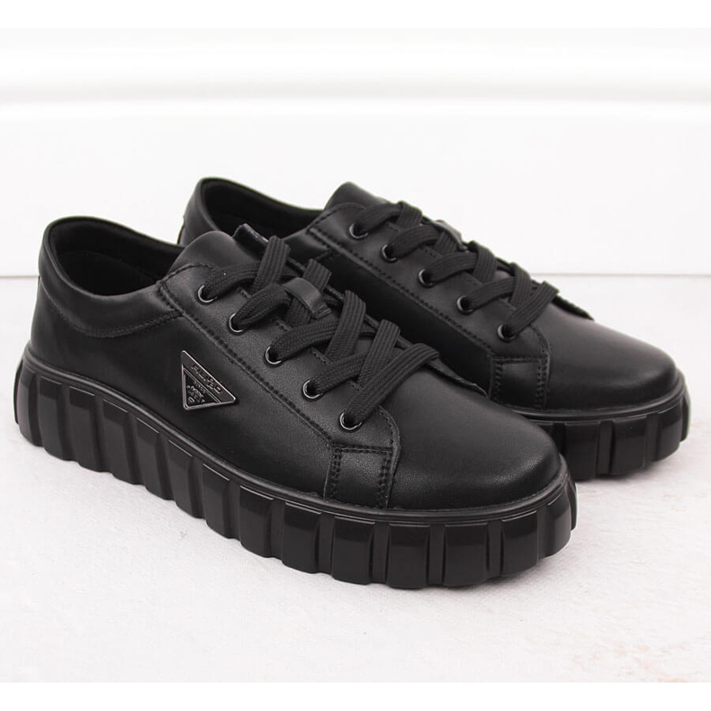 Mustat nahkaiset naisten kengät alustalla Filippo DP4670 2