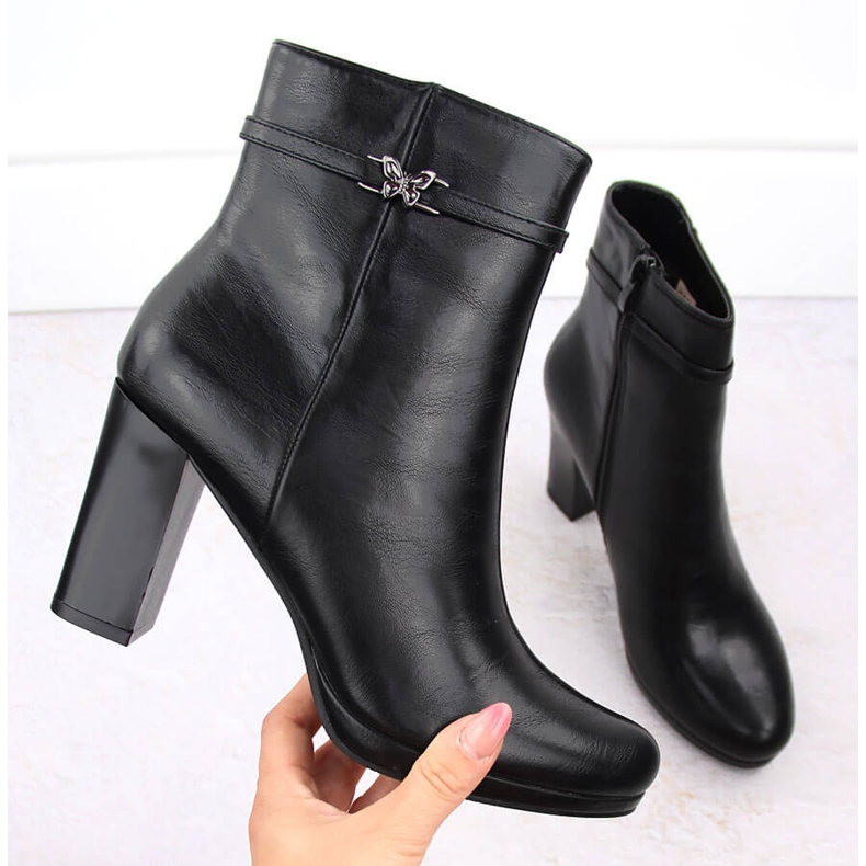 M. DASZYŃSKI Naisten eristetty musta nilkkurit M.Daszyński AF125-22 1