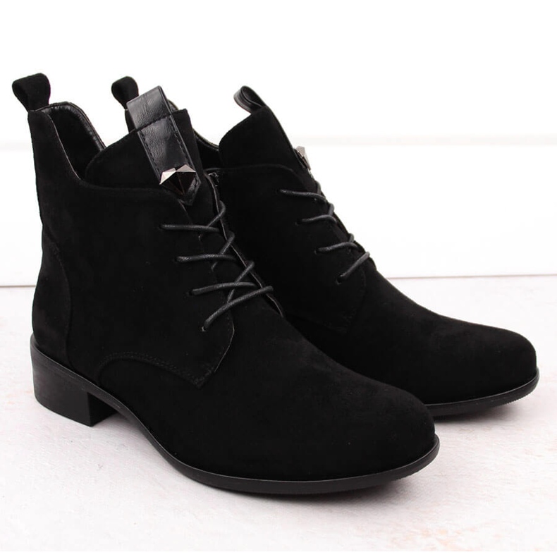 M. DASZYŃSKI Naisten nauha- ja vetoketjusaappaat eristetty musta M.Daszyński SA198-24 2