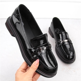 Mustat kiiltonahkaiset naisten kengät Filippo DP6306/24 1