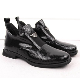 Naisten kiiltonahkaiset nilkkurit krokotiilikoristeella, musta Filippo DBT6425 2