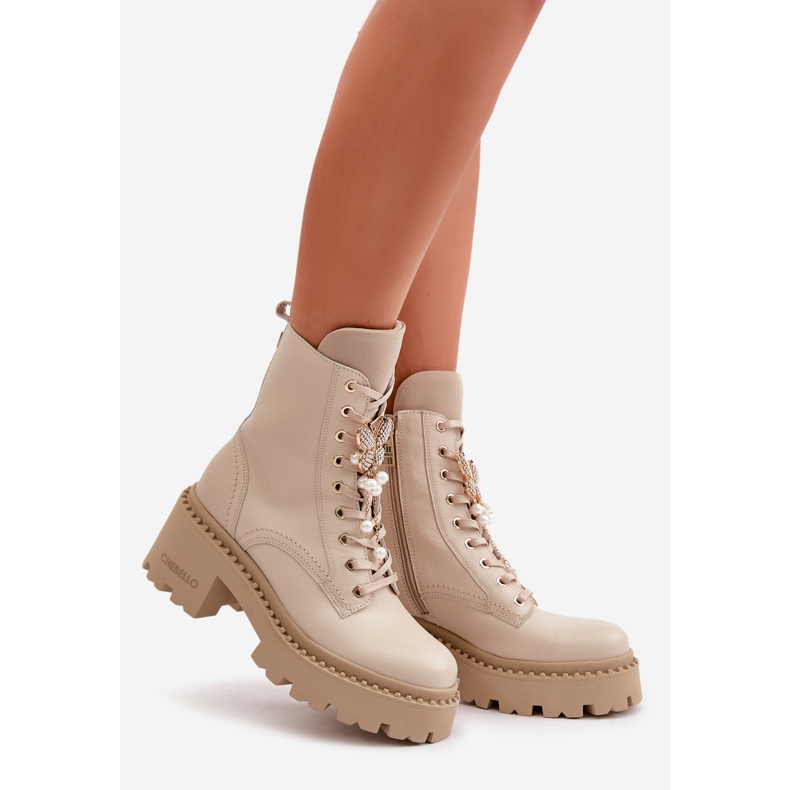 Naisten nahkatyönilkkurit perhosella, beige CheBello 4590 1