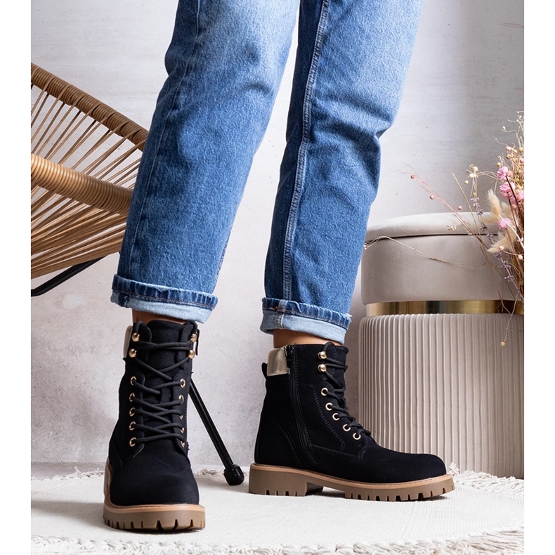 Mustat eristetyt Amata-saappaat 1