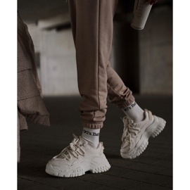 Naisten vaaleanbeiget tennarit paksulla Nevela-pohjalla 2