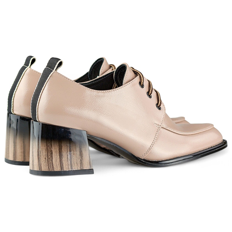 Lakatut beigenväriset nilkkurit punaisella kantapäällä, tyylikkäät naisten kengät 1