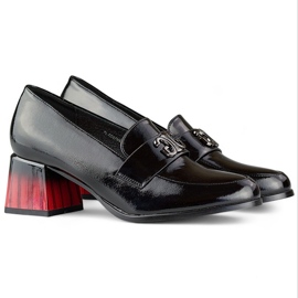 Naisten mustat patenttipumput korkokengissä, naisten kengät 1