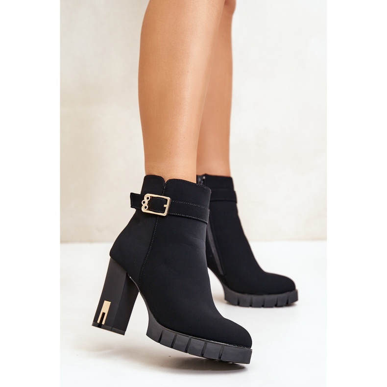 Eristetyt naisten nilkkurit kultasoljilla, musta Taitra 2