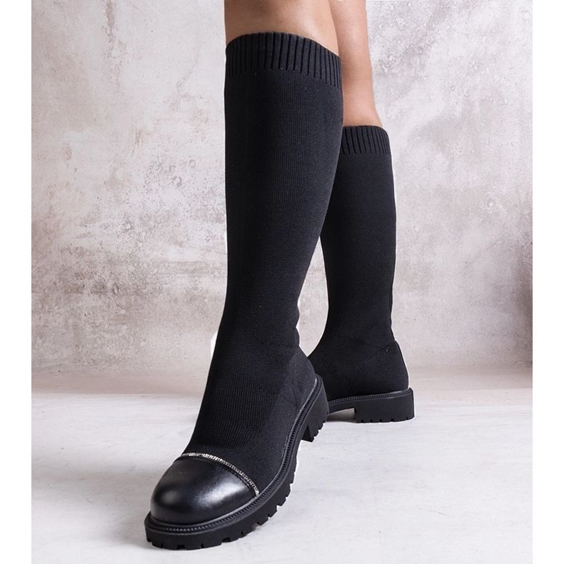 Mustat saappaat koristeltu Sayega-zirkoneilla 1