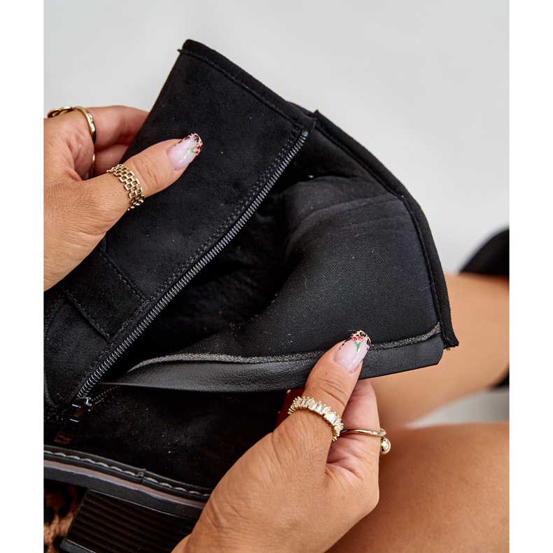 Naisten matalakorkoiset saappaat, joissa soljet musta Zudra 2